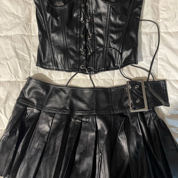 AKIRA Black Faux Leather skort  w belt & Akira bondage corset like top - Picture 3 of 8